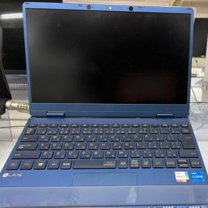 Laptop cao cấp nhẹ dưới 1kg Made in Japan